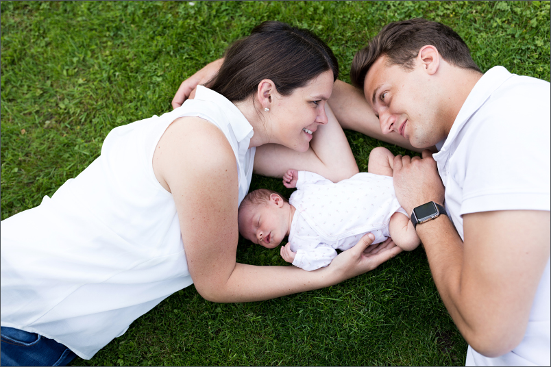 Neugeboren Fotoshooting Familienfotos